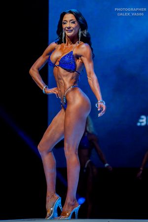 BIKINI МАСТЕРА +40